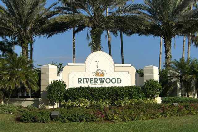 1 Developed on the north end of Charlotte Harbor, Riverwood offers gorgeous living with plenty of amenities and social amenities.