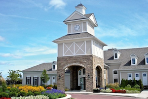 Pioneer Ridge offers the famous Del Webb lifestyle for Ohio retirees near Cleveland.