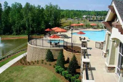Sun City Peachtree in Georgia beautifully blends low-cost living in a picturesque setting.
