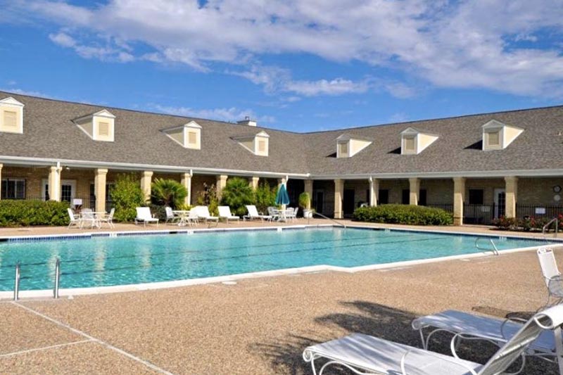 View of the outdoor pool and patio at CountryPlace.