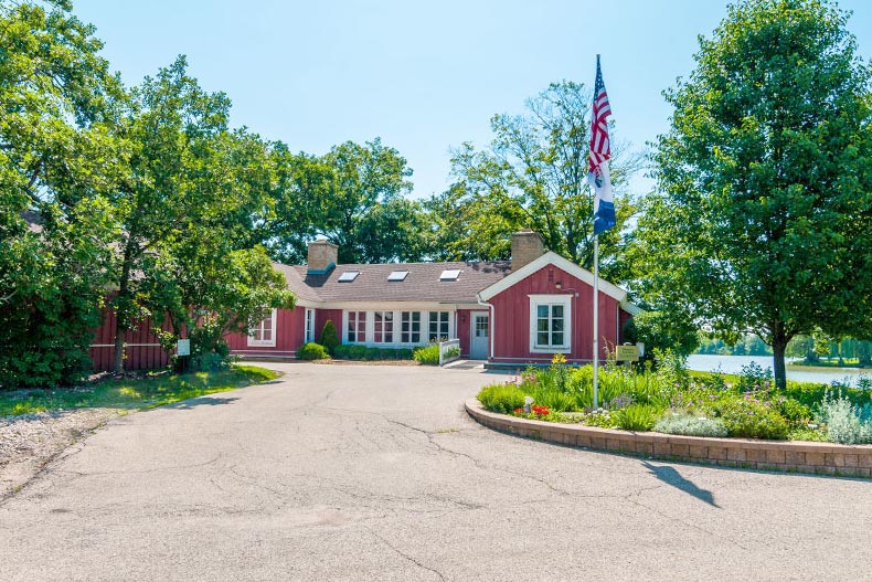 Exterior view of the clubhouse at Saddlebrook Farms in Grayslake, Illinois