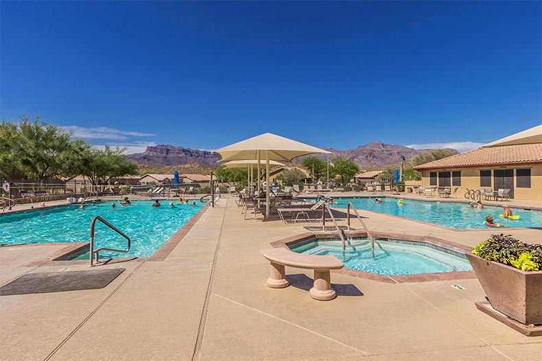 The outdoor pool and patio at Mountainbrook Village in Gold Canyon, Arizona