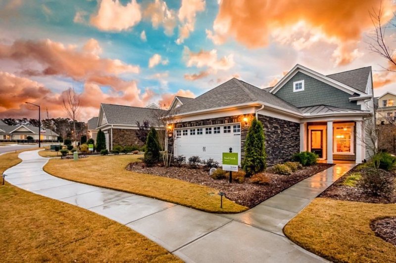 Carolina Arbors in NC is a 55+ community within close proximity to Duke University and North Carolina Central University.