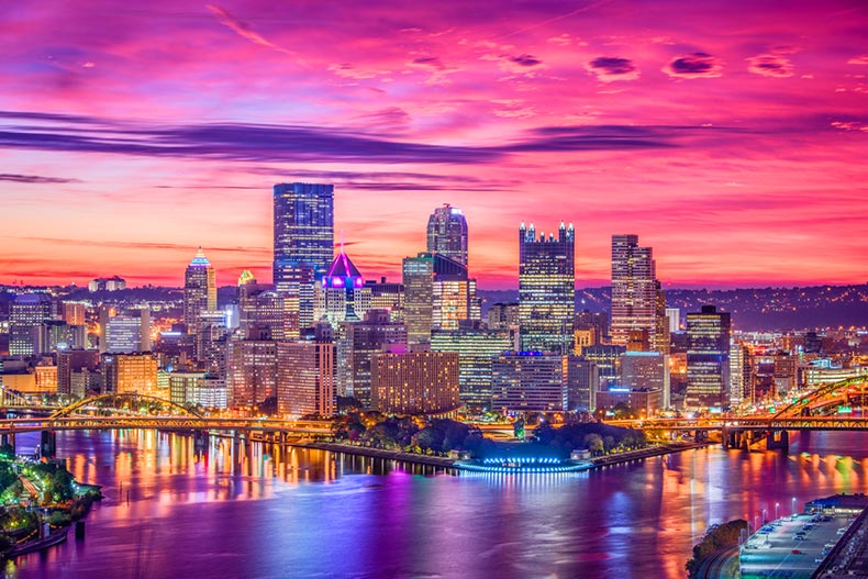 Sunset view of the skyline in Pittsburgh, Pennsylvania