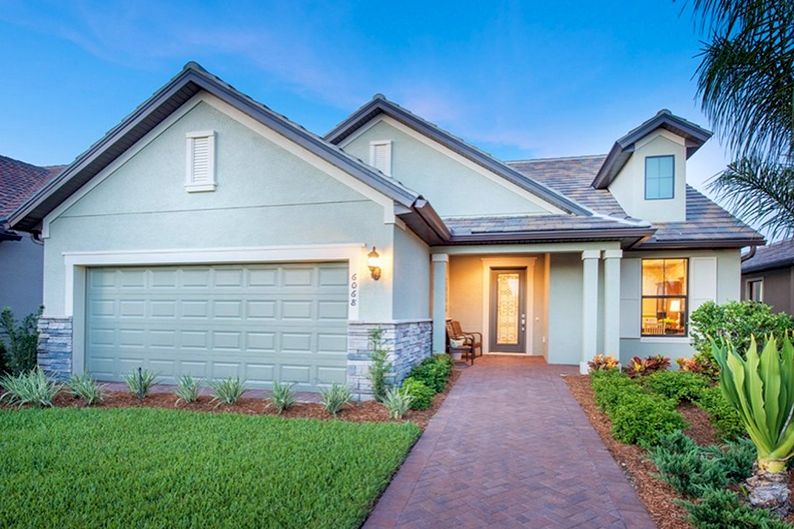 All homes in Del Webb Lakewood Ranch feature energy-efficient designs, welcoming exteriors, gourmet kitchens, open layouts, and more.
