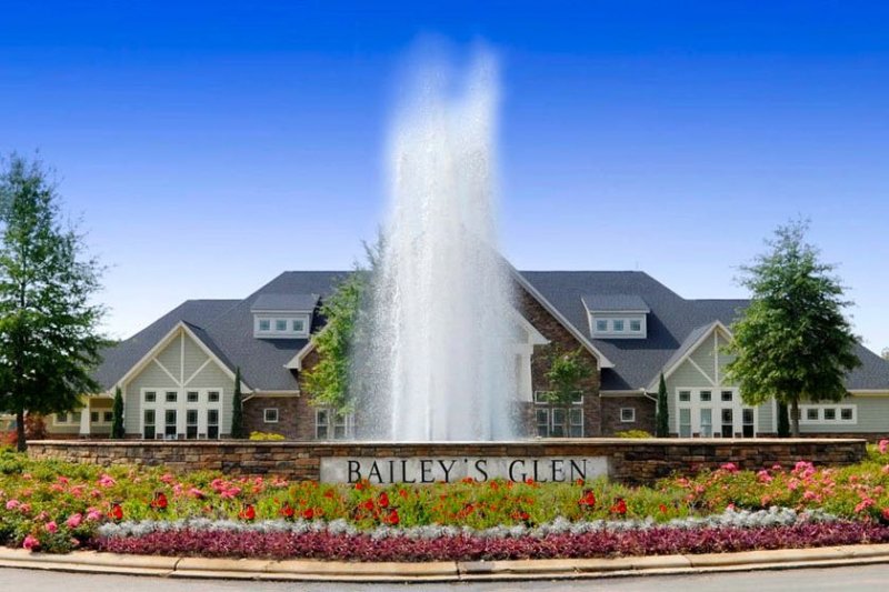 Bailey's Glen is a 55+ community that offers new and resale homes from South Creek Homes.