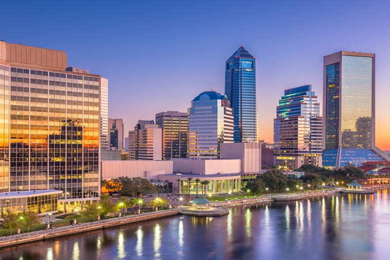 Twilight view of the downtown skyline of Jacksonville, Florida