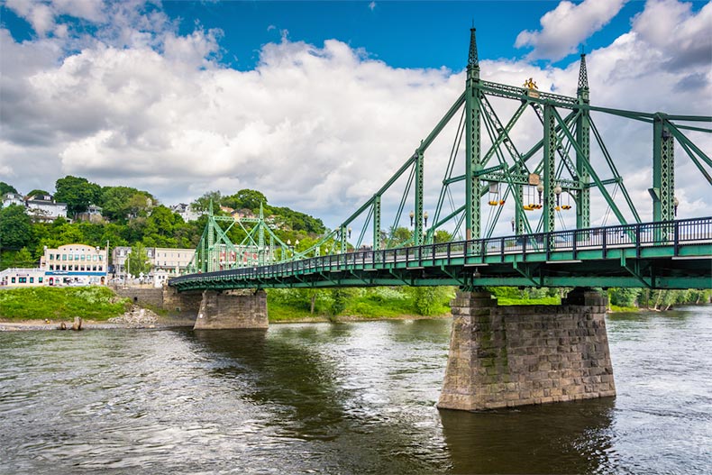 The Northampton Street Bridge over the Delaware River in Easton, Pennsylvania