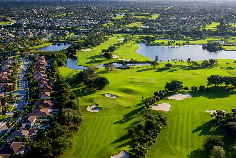 Affordable Golf Retirement Communities