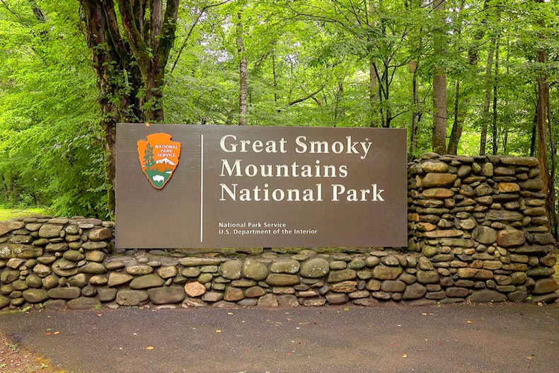 The entrance sign to Great Smoky Mountains National Park