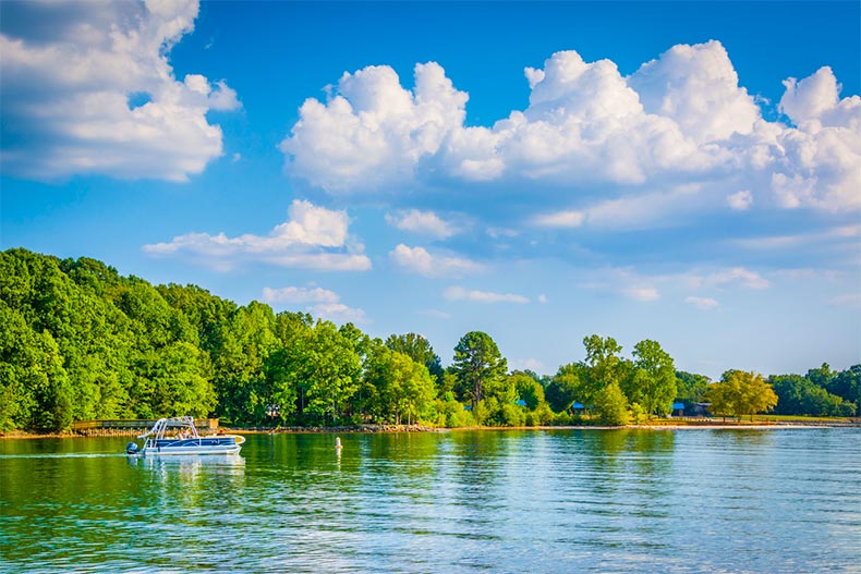 Living on Lake Norman in North Carolina | 55places