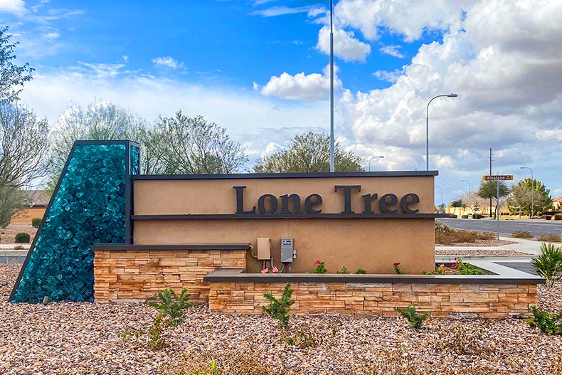The community sign for the 55+ community Lone Tree in Chandler, Arizona