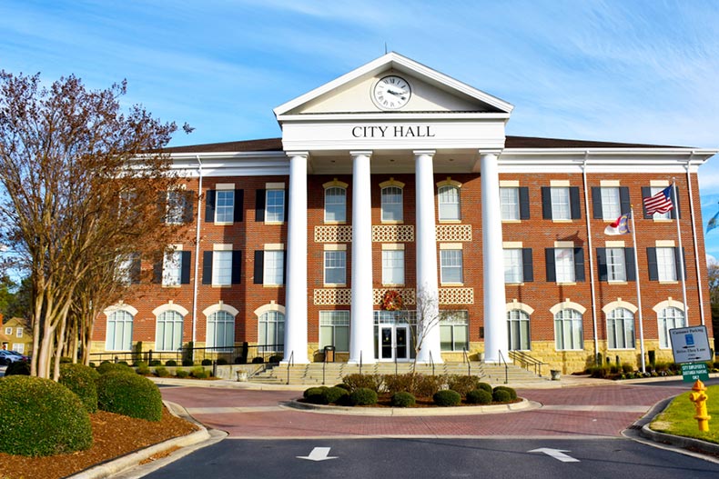 Exterior view of Lumberton City Hall in Lumberton, North Carolina