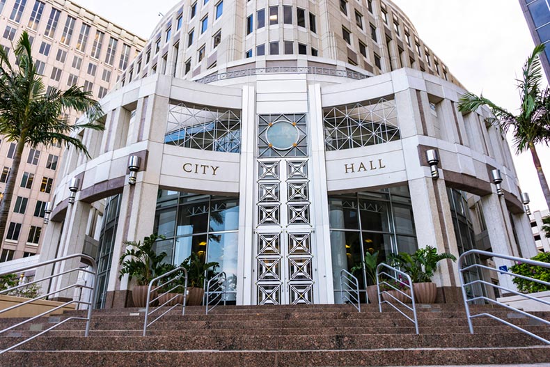 Exterior view of Orlando City Hall in Florida