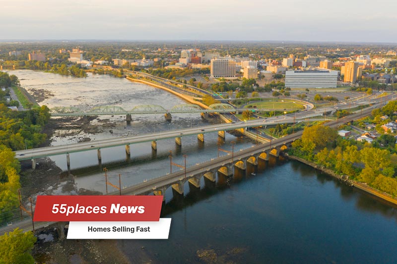 Aerial view of the Delaware River in the city of Trenton