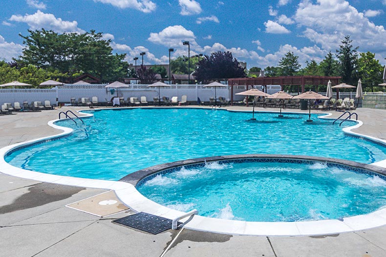 The outdoor pool and whirlpool spa at Renaissance at Manchester in Manchester, New Jersey
