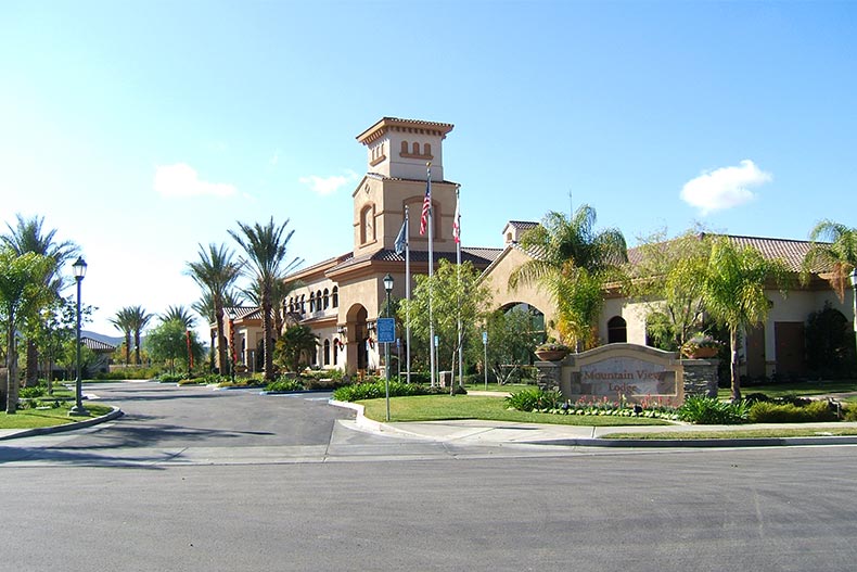 Palm trees surrounding the main entrance to Solera Diamond Valley in Hemet, California