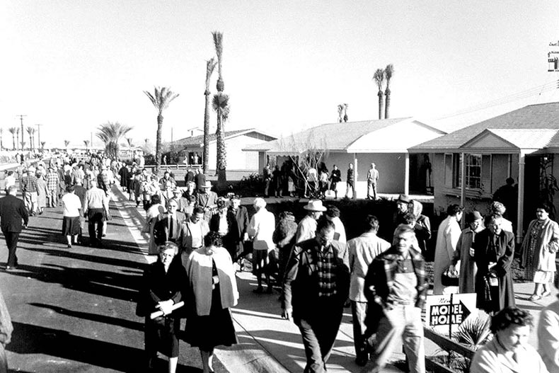 Opening day of Sun City on January 1st, 1960