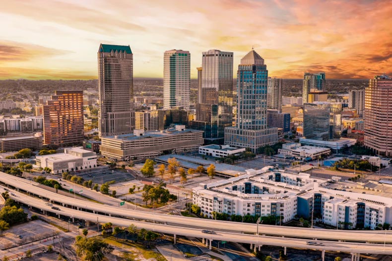 Sunset view of the buildings in the downtown area of Tampa, Florida